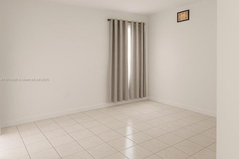Copropriété à louer à North Miami, Floride: 2 chambres, 97.18 m2 № 1966850 - photo 2