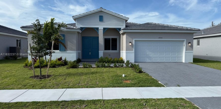 House in Homestead, Florida 4 bedrooms, 211.82 sq.m. № 1977582