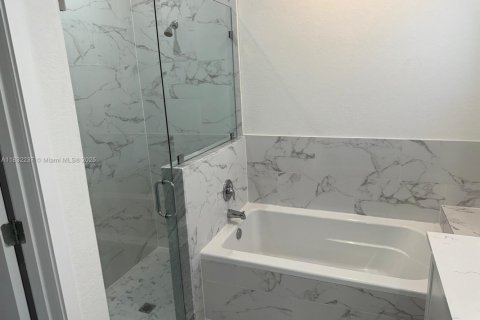 House in Homestead, Florida 4 bedrooms, 211.82 sq.m. № 1977582 - photo 19