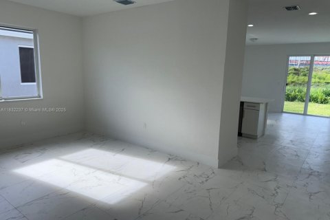 House in Homestead, Florida 4 bedrooms, 211.82 sq.m. № 1977582 - photo 5