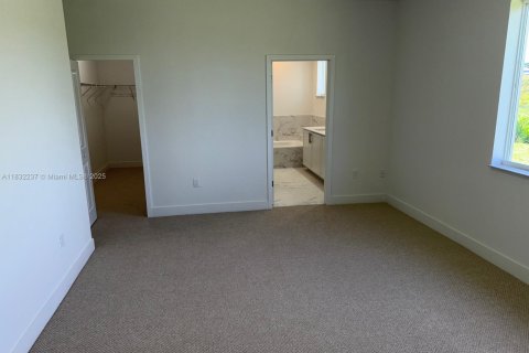 House in Homestead, Florida 4 bedrooms, 211.82 sq.m. № 1977582 - photo 17