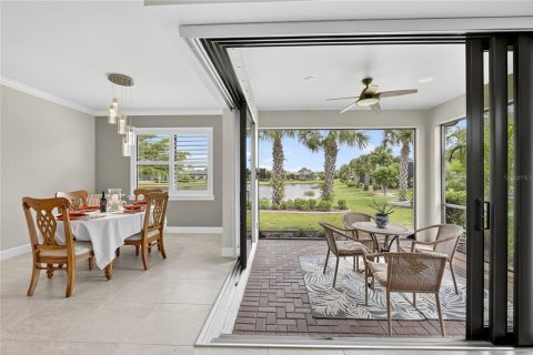 House in North Port, Florida 3 bedrooms, 185.53 sq.m. № 1902645 - photo 16