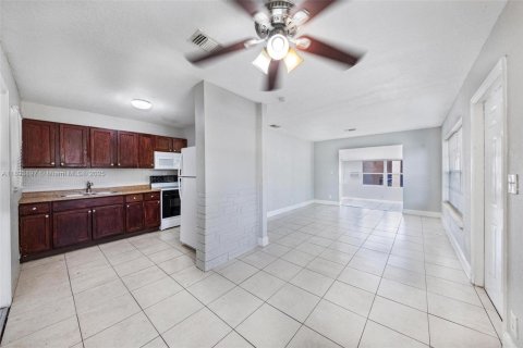 Villa ou maison à vendre à Lauderhill, Floride: 3 chambres, 93.65 m2 № 1945956 - photo 8