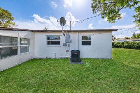 Villa ou maison à vendre à Lauderhill, Floride: 3 chambres, 93.65 m2 № 1945956 - photo 24