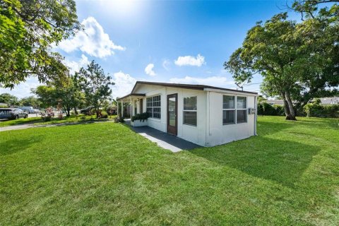 Villa ou maison à vendre à Lauderhill, Floride: 3 chambres, 93.65 m2 № 1945956 - photo 22