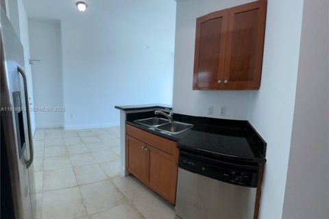 Copropriété à louer à Miami, Floride: 2 chambres, 77.02 m2 № 1982245 - photo 15
