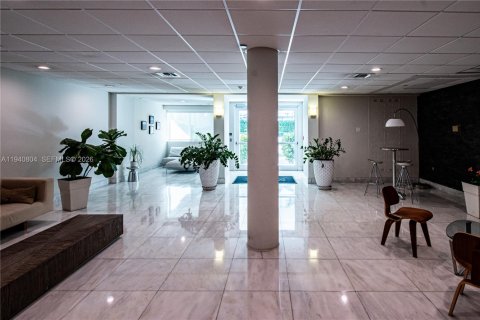 Copropriété à louer à Miami Beach, Floride: 1 chambre, 53.7 m2 № 1998006 - photo 2