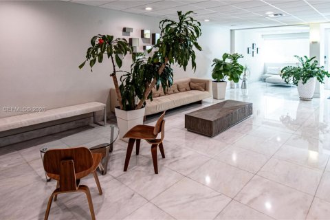 Condo à Miami Beach, Floride, 1 chambre  № 1998006