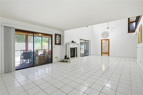 Villa ou maison à vendre à Lake Mary, Floride: 4 chambres, 262.26 m2 № 2416859 - photo 11