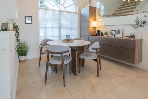 Villa ou maison à louer à Miramar, Floride: 4 chambres, 205.59 m2 № 1953957 - photo 15