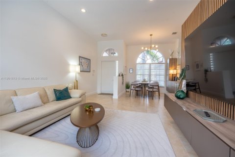 Villa ou maison à louer à Miramar, Floride: 4 chambres, 205.59 m2 № 1953957 - photo 12