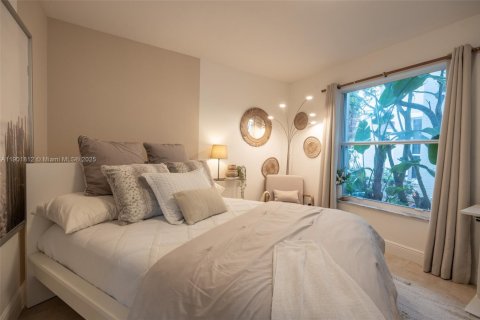 Villa ou maison à louer à Miramar, Floride: 4 chambres, 205.59 m2 № 1953957 - photo 29