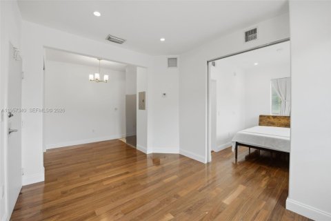 Снять в аренду кондоминиум в Майами-Бич, Флорида 1 спальня, 40.88м2, № 2020074 - фото 2