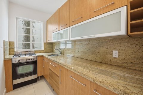 Снять в аренду кондоминиум в Майами-Бич, Флорида 1 спальня, 40.88м2, № 2020074 - фото 3