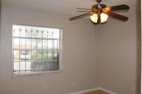 Villa ou maison à louer à Apopka, Floride: 3 chambres, 95.22 m2 № 2418898 - photo 12