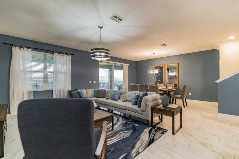 House in Davenport, Florida 8 bedrooms, 364.36 sq.m. № 1053342 - photo 5