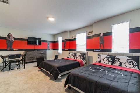 House in Davenport, Florida 8 bedrooms, 364.36 sq.m. № 1053342 - photo 24