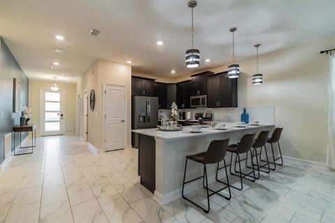 House in Davenport, Florida 8 bedrooms, 364.36 sq.m. № 1053342 - photo 11