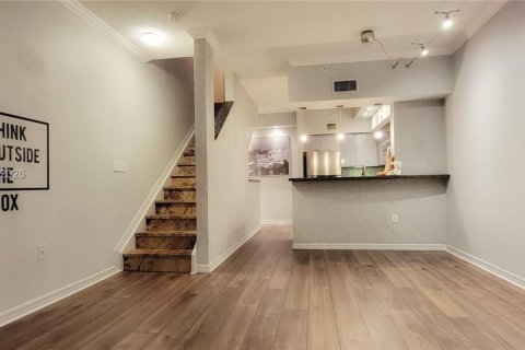 Снять в аренду кондоминиум в Авентура, Флорида 1 спальня, 79.8м2, № 2025488 - фото 2