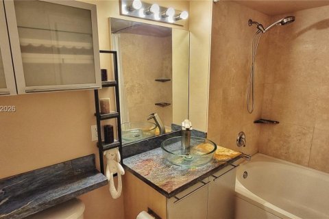 Снять в аренду кондоминиум в Авентура, Флорида 1 спальня, 79.8м2, № 2025488 - фото 5