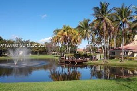 Condo in Coconut Creek, Florida, 1 bedroom  № 2050486 - photo 8