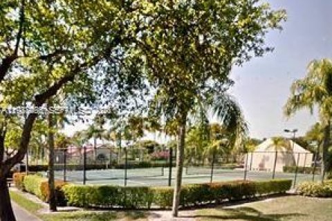 Condo in Coconut Creek, Florida, 1 bedroom  № 2050486 - photo 2