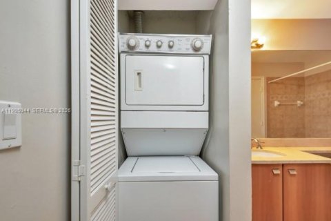 Снять в аренду кондоминиум в Делрей-Бич, Флорида 1 спальня, 52.03м2, № 2062577 - фото 12