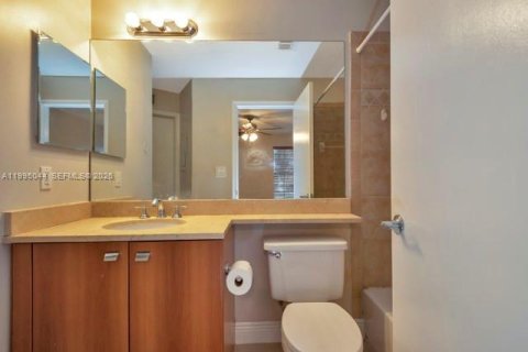 Снять в аренду кондоминиум в Делрей-Бич, Флорида 1 спальня, 52.03м2, № 2062577 - фото 18