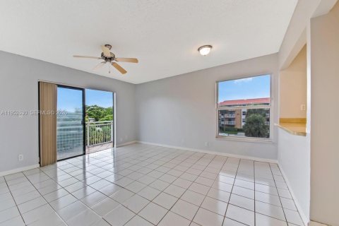 Condominio en alquiler en Plantation, Florida, 2 dormitorios, 94.85 m2 № 2027615 - foto 5