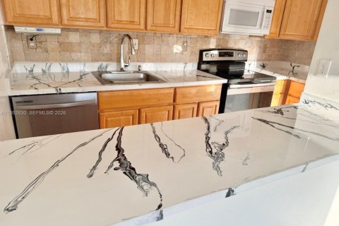 Condominio en alquiler en Plantation, Florida, 2 dormitorios, 94.85 m2 № 2027615 - foto 9