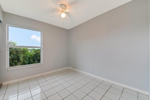 Condominio en alquiler en Plantation, Florida, 2 dormitorios, 94.85 m2 № 2027615 - foto 14
