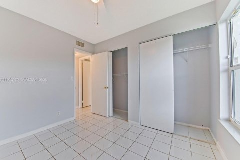 Condominio en alquiler en Plantation, Florida, 2 dormitorios, 94.85 m2 № 2027615 - foto 13