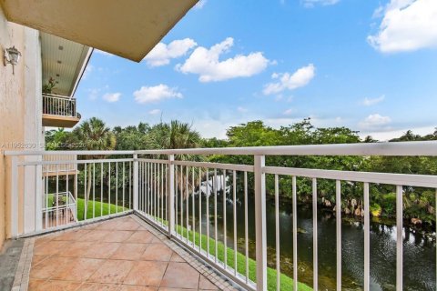Condominio en alquiler en Plantation, Florida, 2 dormitorios, 94.85 m2 № 2027615 - foto 17