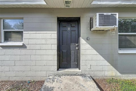 Duplex in Tampa, Florida 4 bedrooms, 120.4 sq.m. № 2431204 - photo 7