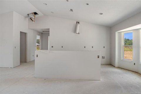 House in Inverness, Florida 3 bedrooms, 147.99 sq.m. № 2217459 - photo 10