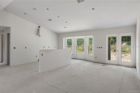 House in Inverness, Florida 3 bedrooms, 147.99 sq.m. № 2217459 - photo 9