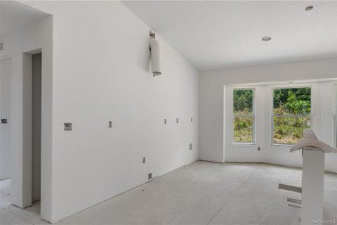 House in Inverness, Florida 3 bedrooms, 147.99 sq.m. № 2217459 - photo 11