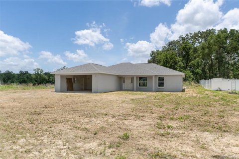 House in Inverness, Florida 3 bedrooms, 147.99 sq.m. № 2217459 - photo 2