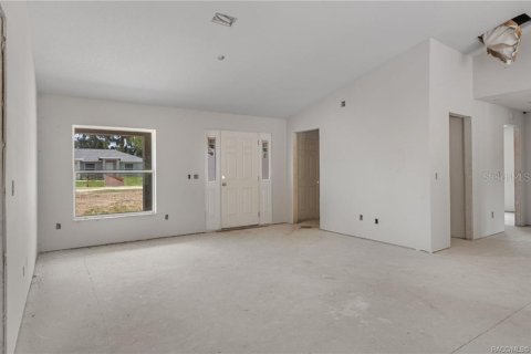 House in Inverness, Florida 3 bedrooms, 147.99 sq.m. № 2217459 - photo 6