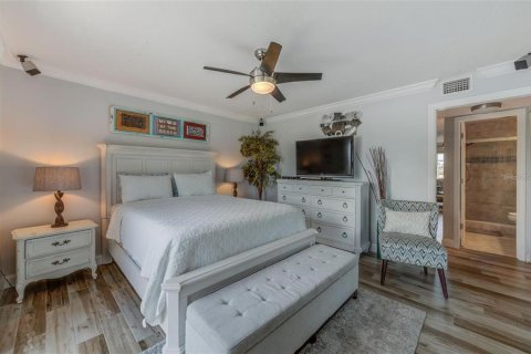 Condo in Saint Pete Beach, Florida, 1 bedroom  № 1514739 - photo 10