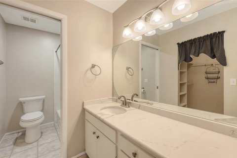 Condo in Bradenton, Florida, 2 bedrooms  № 1719486 - photo 24