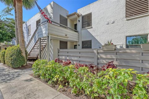 Condo in Bradenton, Florida, 2 bedrooms  № 1719486 - photo 2