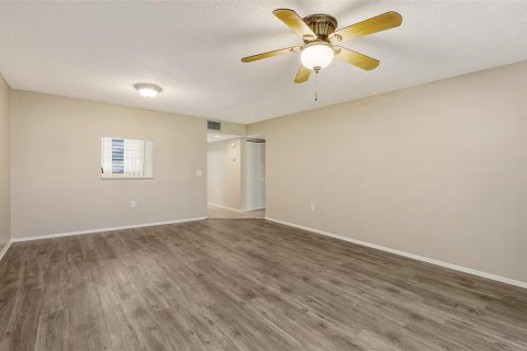 Condo in Bradenton, Florida, 2 bedrooms  № 1719486 - photo 18