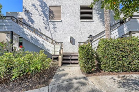 Condo in Bradenton, Florida, 2 bedrooms  № 1719486 - photo 1