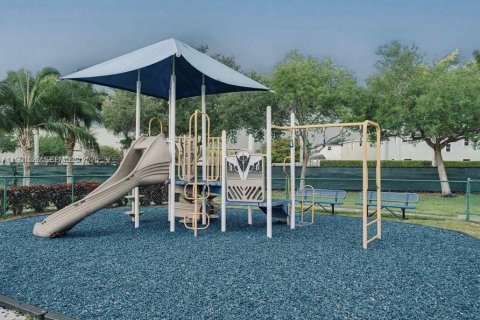 Condominio en venta en Homestead, Florida, 3 dormitorios, 106.93 m2 № 2021869 - foto 17