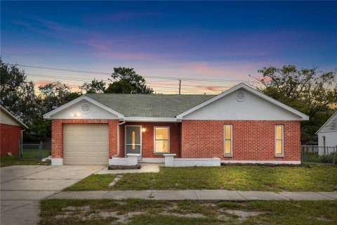 Casa en Port Richey, Florida 3 dormitorios, 102.01 m2 № 2386541