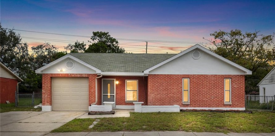 Casa en Port Richey, Florida 3 dormitorios, 102.01 m2 № 2386541