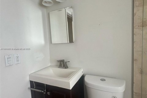 Снять в аренду виллу или дом в Бискейн-Парк, Флорида 2 спальни, 83.61м2, № 1951719 - фото 18