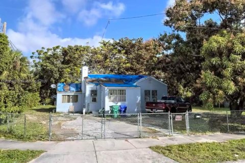 House in Miami, Florida 3 bedrooms, 94.76 sq.m. № 1944937 - photo 5