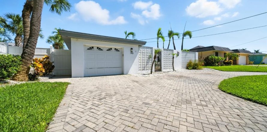 Villa ou maison à Saint Pete Beach, Floride 2 chambres, 170.1 m2 № 1907562